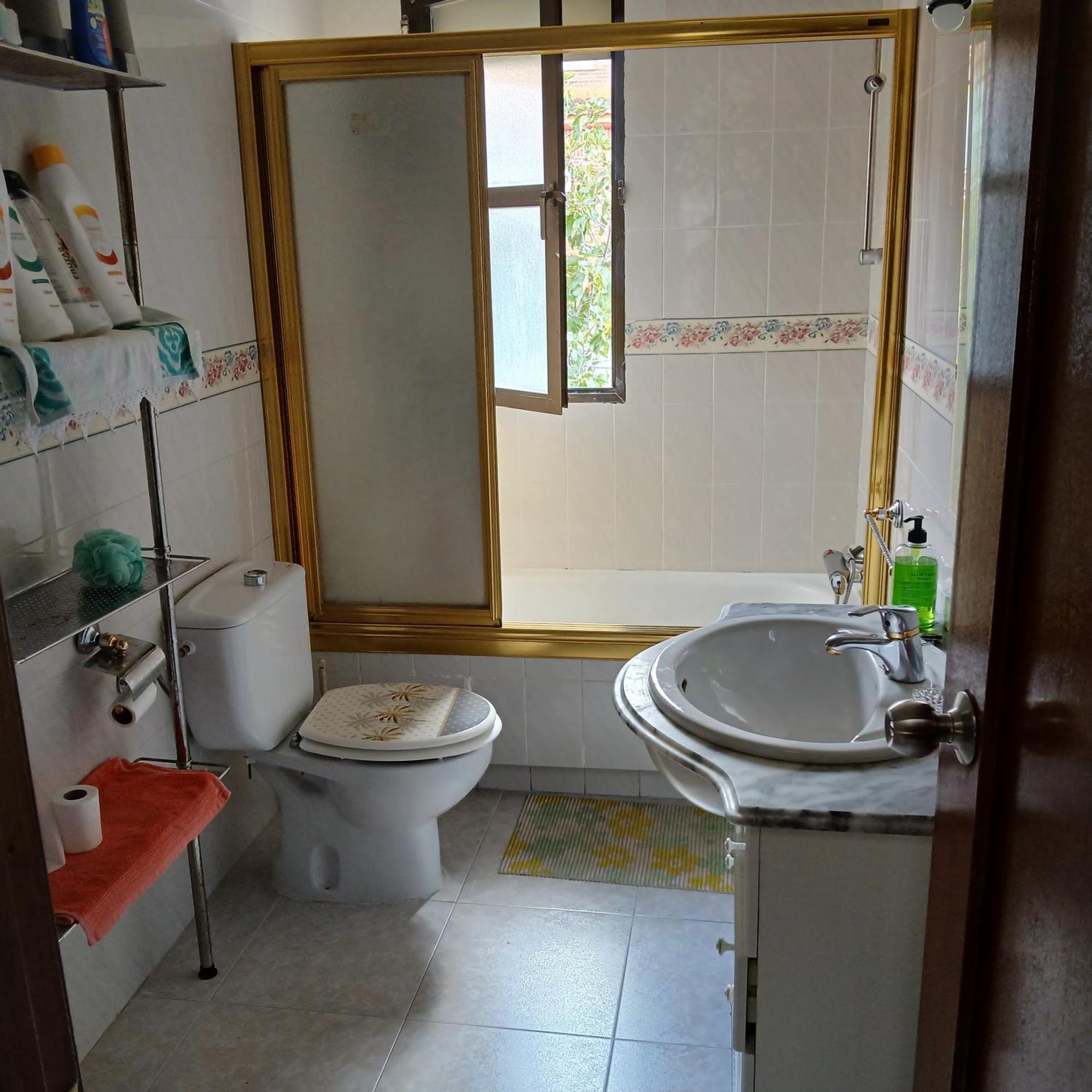 Habitacion Privada Triple Toledo Exterior foto