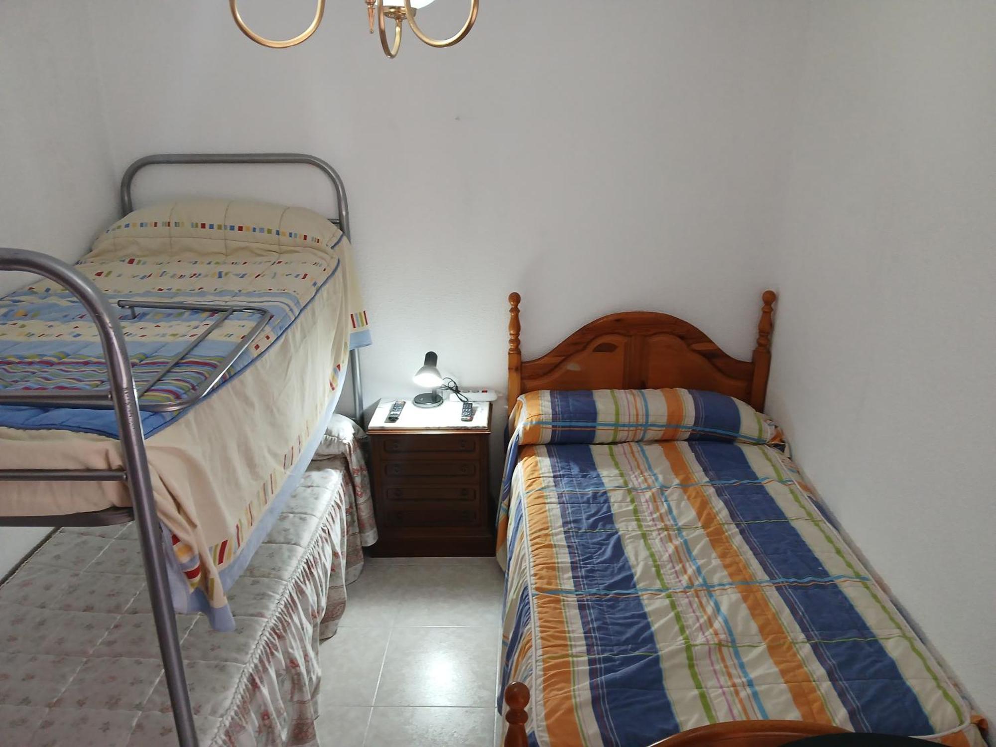 Habitacion Privada Triple Toledo Exterior foto